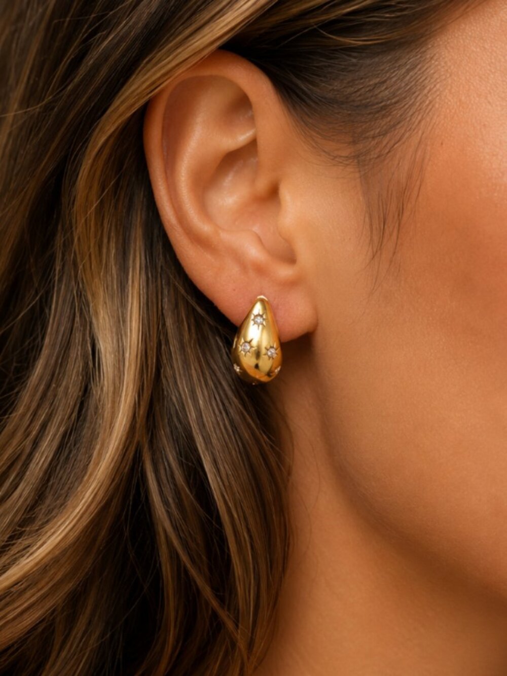"Molly" Gold Sparkle Petra Hoops